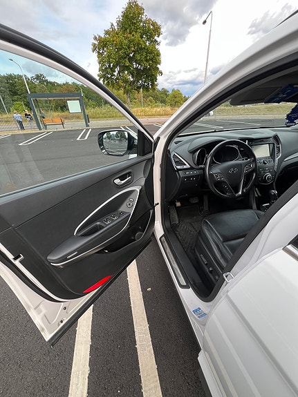 Hyundai Santa Fe 17 of 24