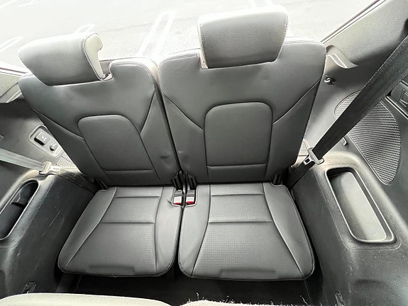 Hyundai Santa Fe 10 of 24