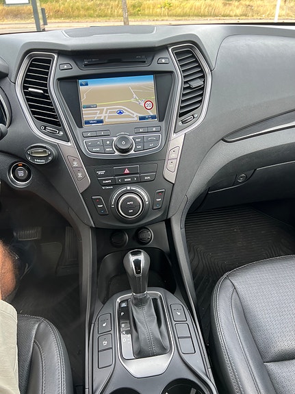 Hyundai Santa Fe 15 of 24