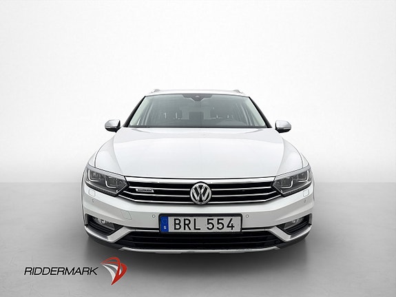 Volkswagen Passat Alltrack 2 of 27
