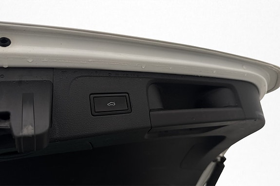 Volkswagen Passat Alltrack 26 of 27