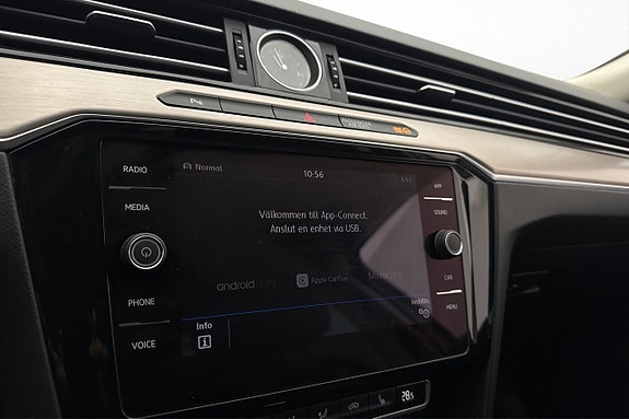Volkswagen Passat Alltrack 17 of 27