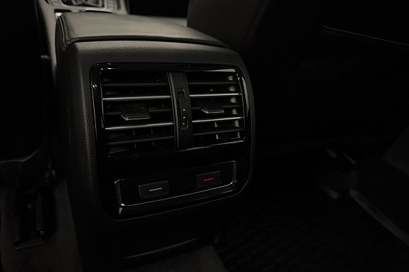 Volkswagen Passat Alltrack 24 of 27