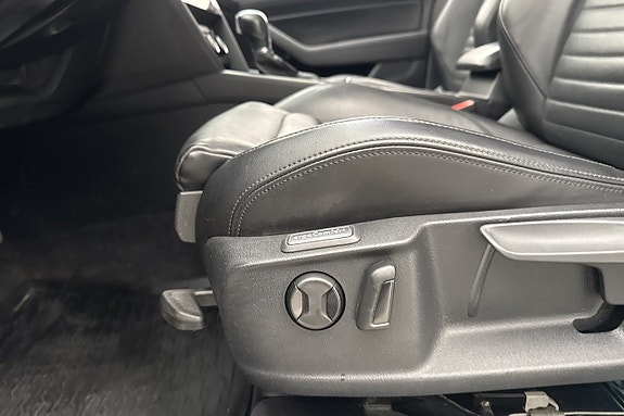 Volkswagen Passat Alltrack 14 of 27