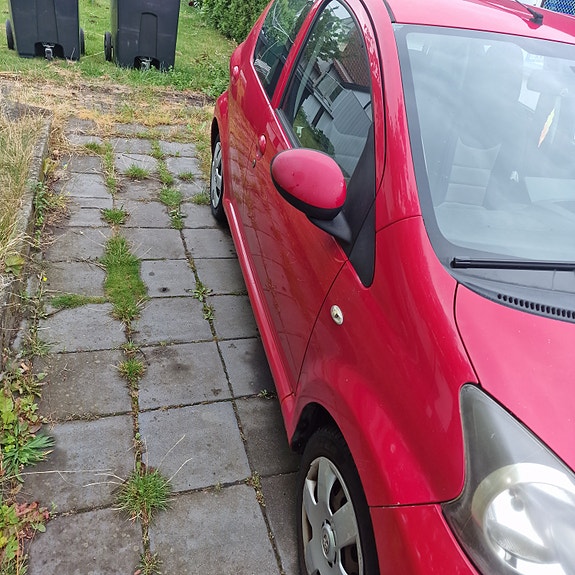 Toyota Aygo 3 of 11