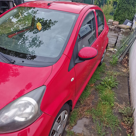 Toyota Aygo 2 of 11