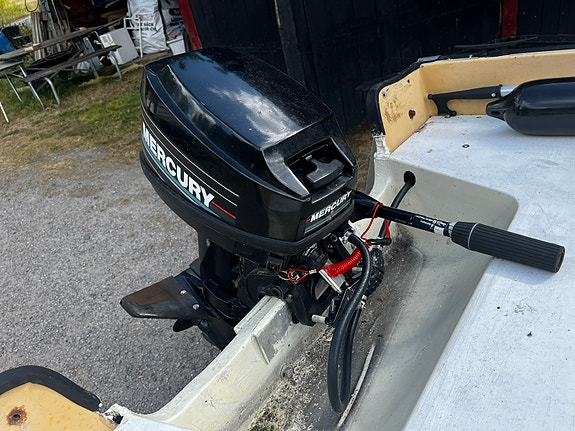 Plastbåt med aktersnurra på 9.9 1995 5 of 6