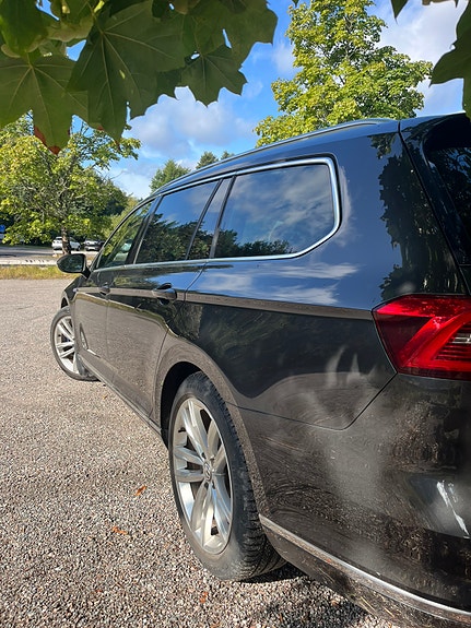Volkswagen Passat 6 of 19