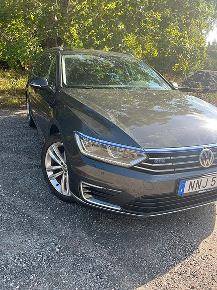 Volkswagen Passat 5 of 19