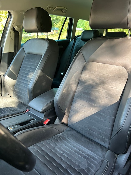 Volkswagen Passat 13 of 19