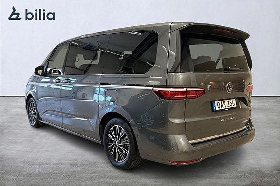 Volkswagen Multivan 2 of 15