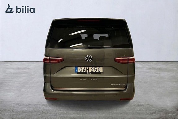 Volkswagen Multivan 3 of 15