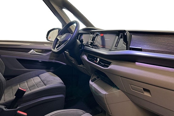 Volkswagen Multivan 5 of 15