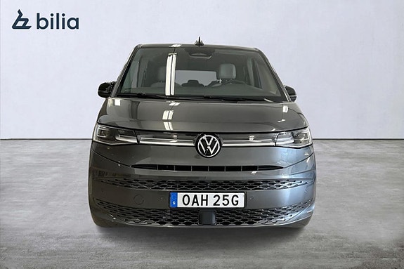 Volkswagen Multivan 4 of 15