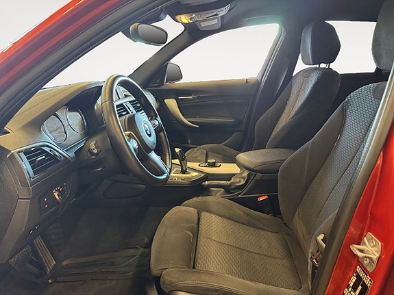 BMW 120 9 of 17