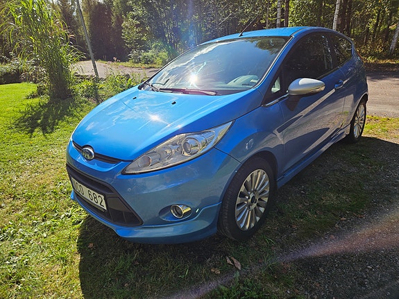 Ford Fiesta 3 of 12