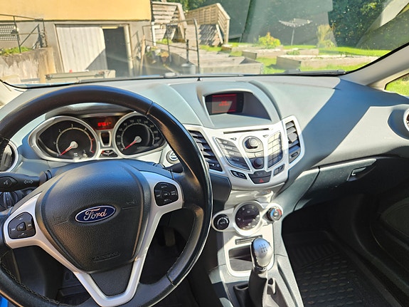 Ford Fiesta 11 of 12