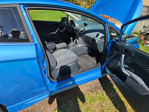 Ford Fiesta 7 of 12