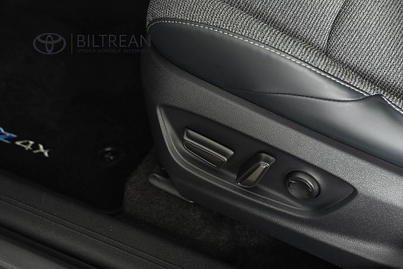 Toyota bZ4X 12 of 22