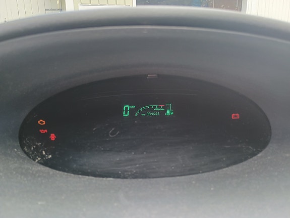 Toyota Yaris 7 of 14