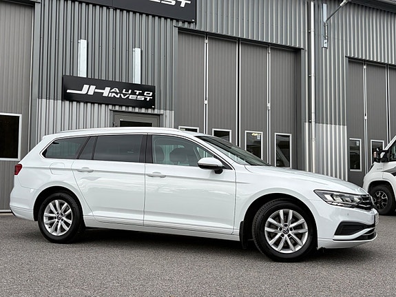 Volkswagen Passat 2 of 20
