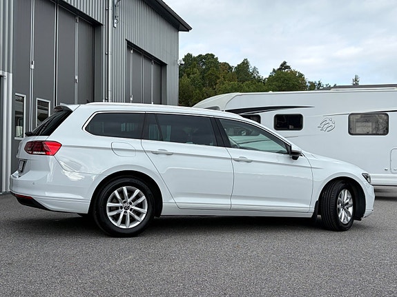 Volkswagen Passat 3 of 20