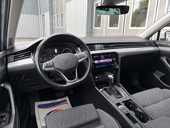 Volkswagen Passat 18 of 20
