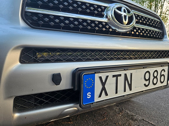 Toyota RAV4 5 of 10