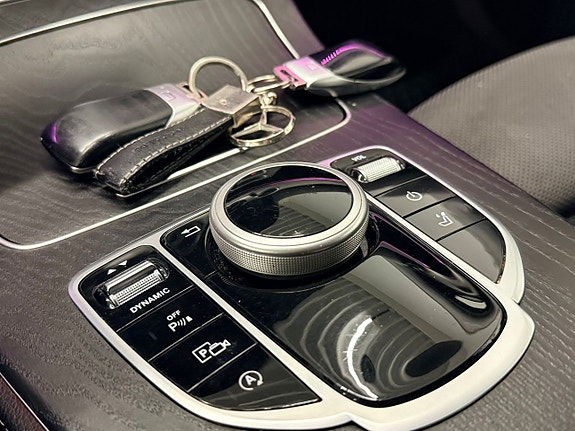 Mercedes-Benz E200 10 of 24