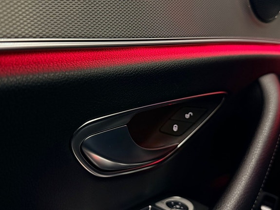 Mercedes-Benz E200 13 of 24