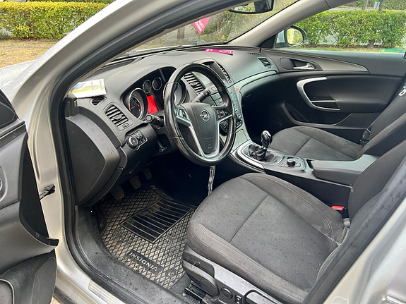 Opel Insignia 4 of 8