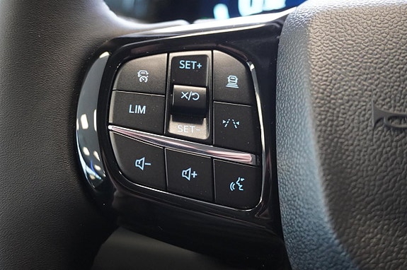 Ford Transit Custom 13 of 22