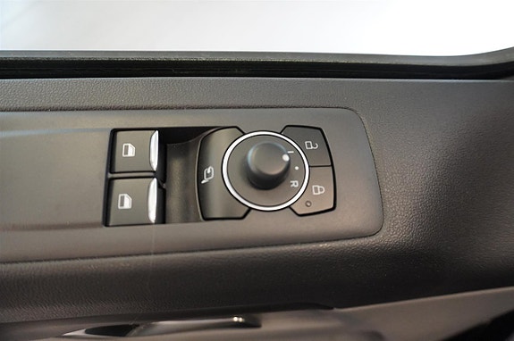 Ford Transit Custom 11 of 22