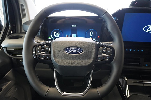Ford Transit Custom 12 of 22