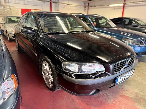 Volvo S60 2 of 9