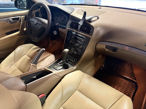 Volvo S60 7 of 9