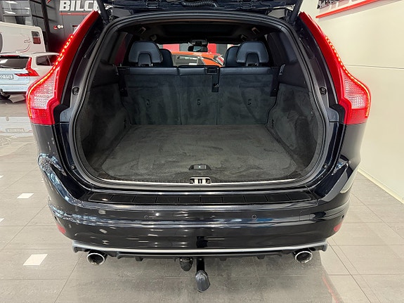 Volvo XC60 8 of 16