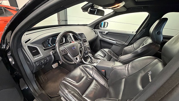 Volvo XC60 16 of 16