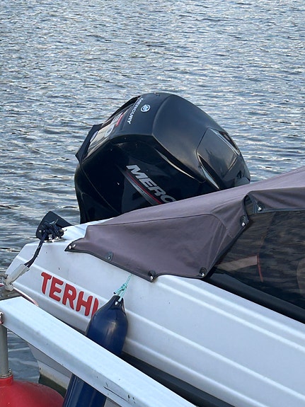 Terhi 480 BR med Mercury 50 hk, GPS, Tiki båtsläp samt alla tillbehör 4 of 5