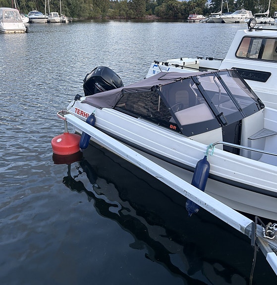 Terhi 480 BR med Mercury 50 hk, GPS, Tiki båtsläp samt alla tillbehör 3 of 5