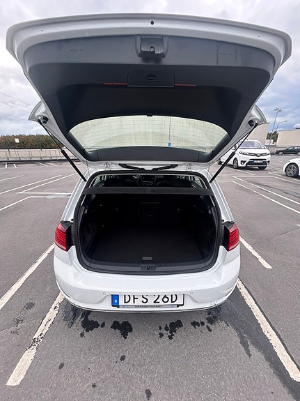 Volkswagen Golf VII 7 of 14