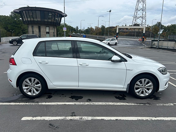Volkswagen Golf VII 5 of 14