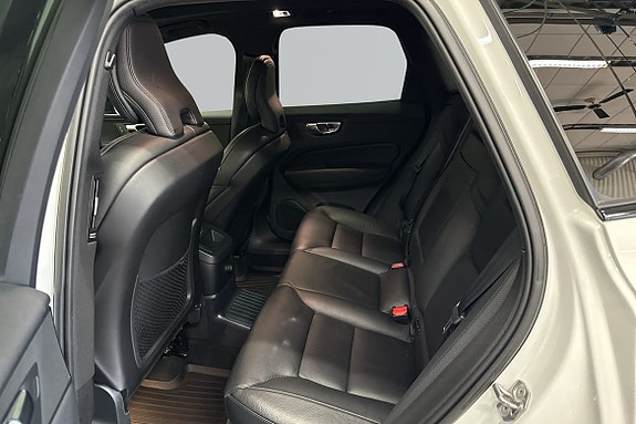 Volvo XC60 7 of 30