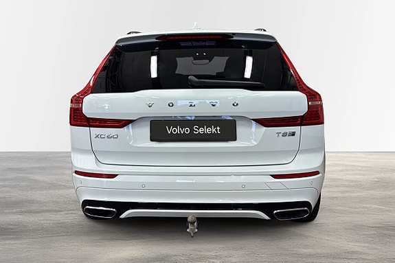 Volvo XC60 8 of 30