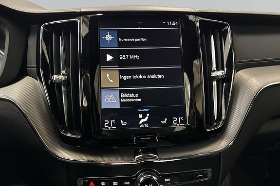 Volvo XC60 13 of 30