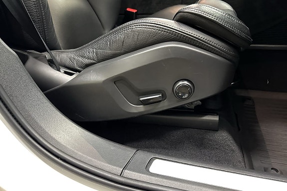 Volvo XC60 22 of 30