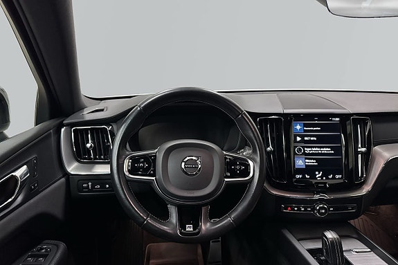 Volvo XC60 11 of 30