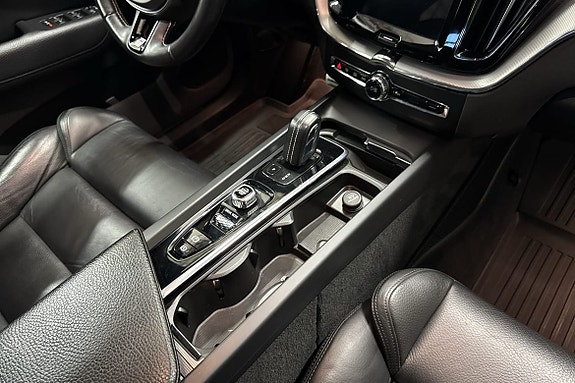 Volvo XC60 24 of 30