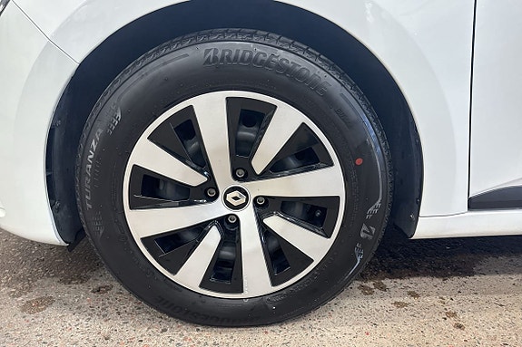 Renault Clio 9 of 18