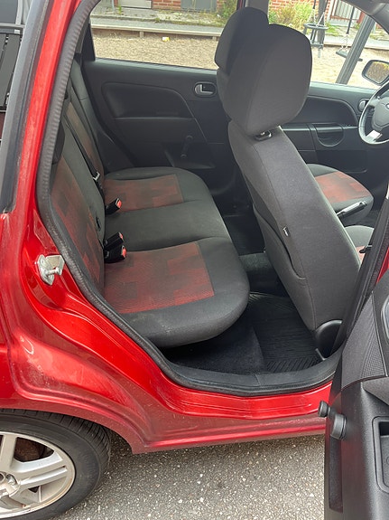 Ford Fiesta 6 of 16